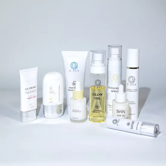 Etiqueta privada al por mayor Protector solar mineral blanqueador vegano Tamaño de viaje Black Girl Protector solar en niebla SPF 50 Spray SPF50 Viaje para rostro Cuerpo Bloqueador solar con color personalizado